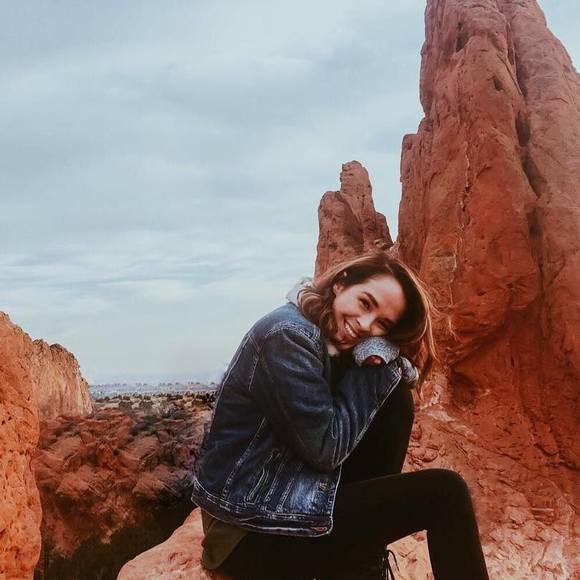 Meet your Posher, Constance - Picture 1 of 1